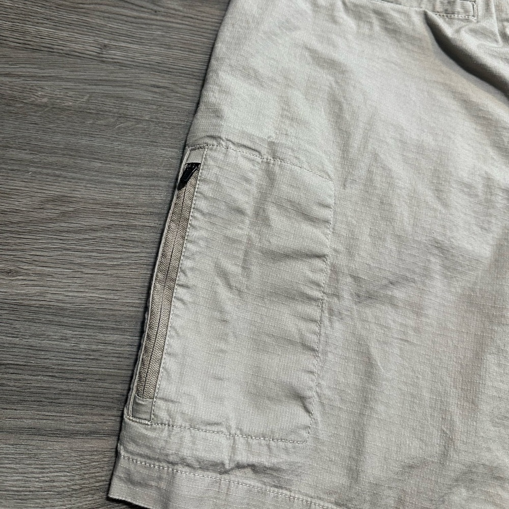 Vuori Ripstop Shorts Mens Large V370 8” Inseam Hiking 36x8 Beige Pockets - Picture 7 of 8